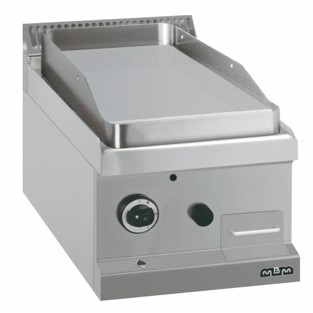 Premium MAGISTRA PLUS 700 Gas Grill with Smooth Plate