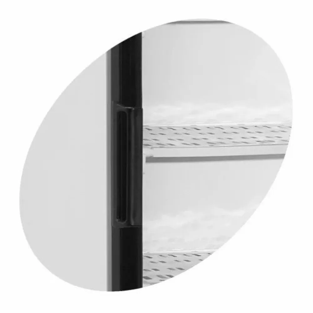 Versatile Display Freezer UFSC370G